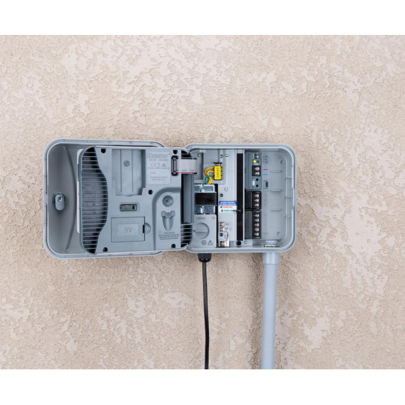 Контролер поливу Hunter Pro-2C 401E (можливість управління до 32 зон)